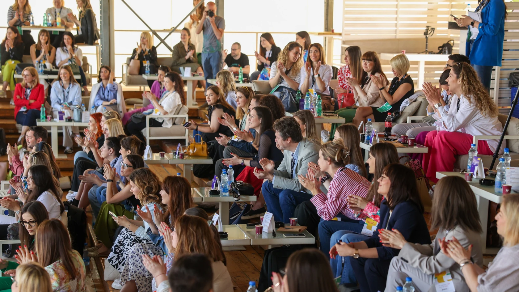 Publika na okupljanju topIC_club zajednice
